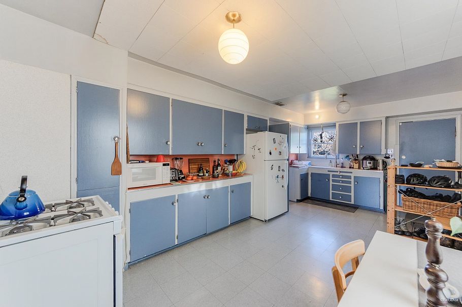 4791 Culloden Street Vancouver, BC - 11