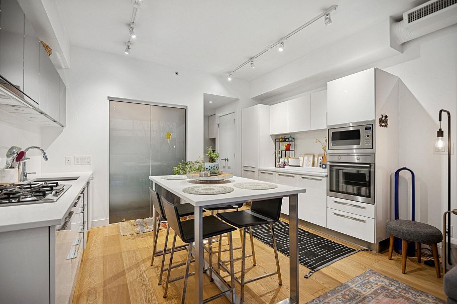 228 108 E 1st Avenue Vancouver, BC - 12