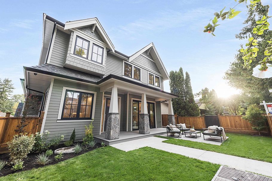 2136 E 10th Avenue Vancouver, BC - 25