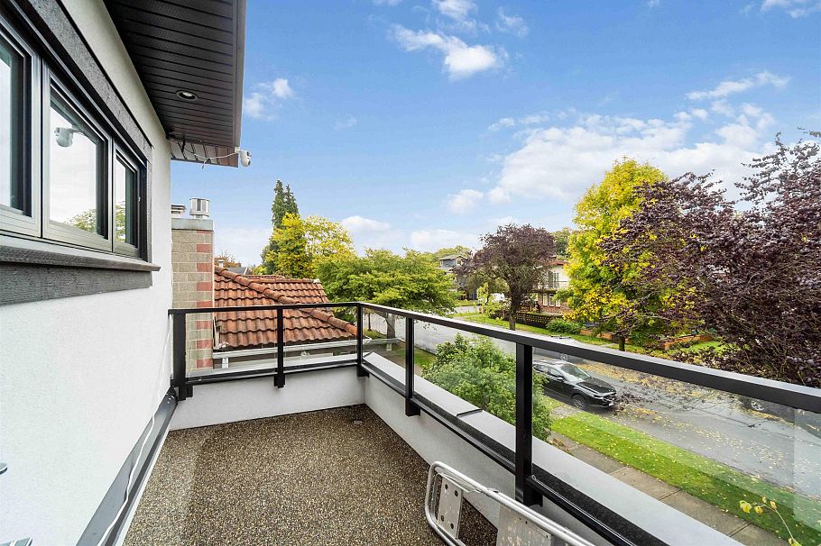 2577 Parker Street Vancouver, BC - 39