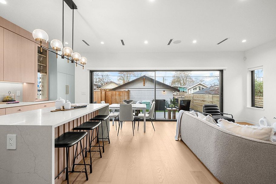 2 2247 Parker Street Vancouver, BC - 7