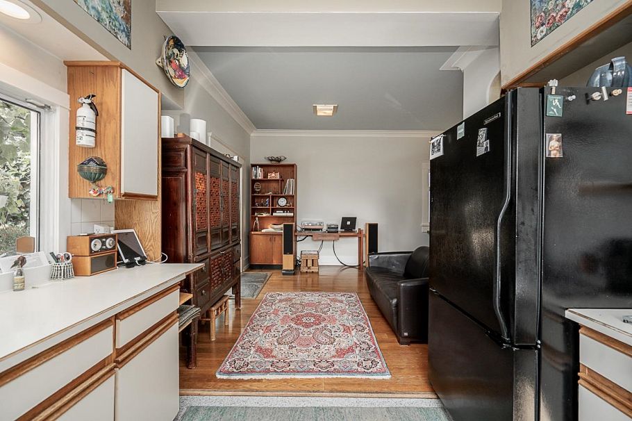 830 E 14th Avenue Vancouver, BC - 12