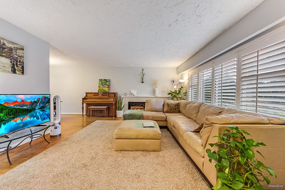 3020 Thorncliffe Drive North Vancouver, BC - 8