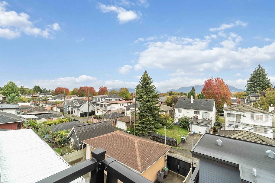 2577 Parker Street Vancouver, BC - 35