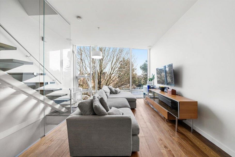 3485 Victoria Drive Vancouver, BC - 5