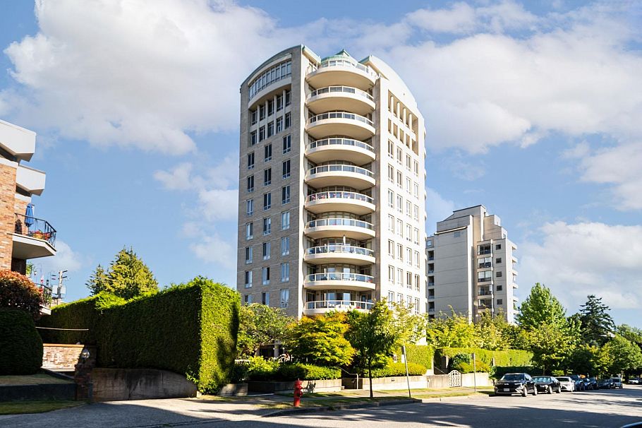 901 5850 Balsam Street Vancouver, BC - 2