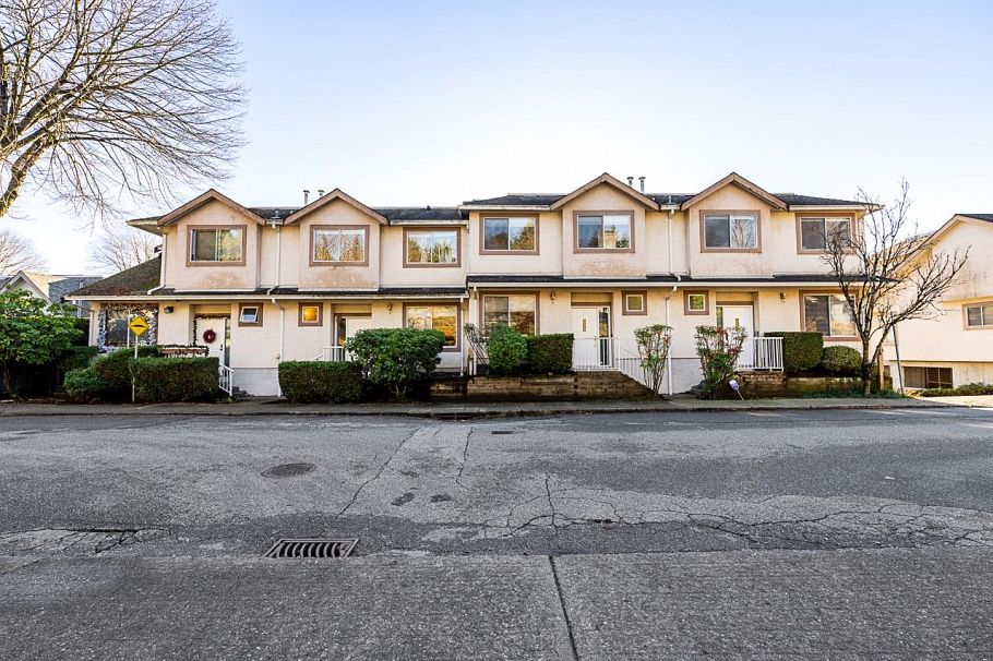 10 901 W 17th Street North Vancouver, BC - 33