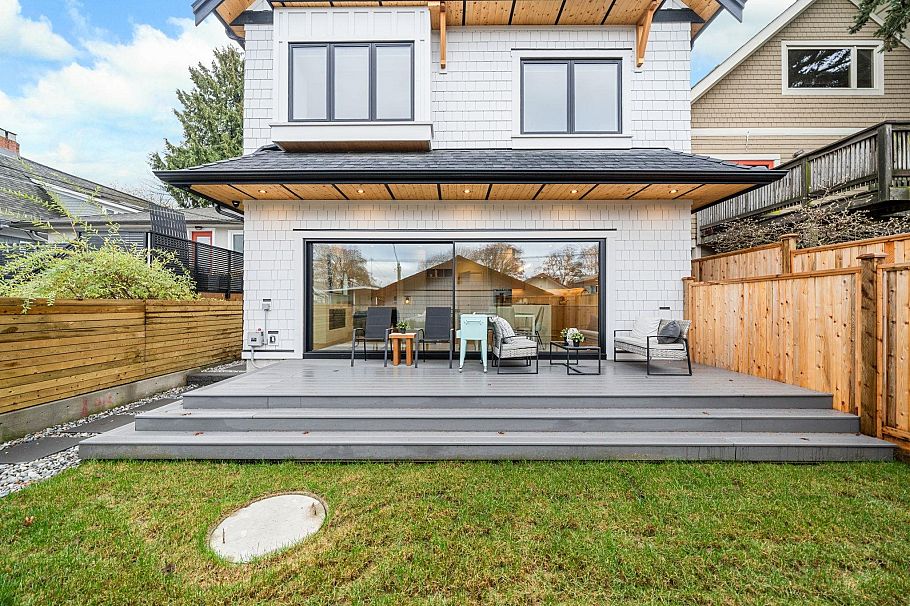 2 2247 Parker Street Vancouver, BC - 28