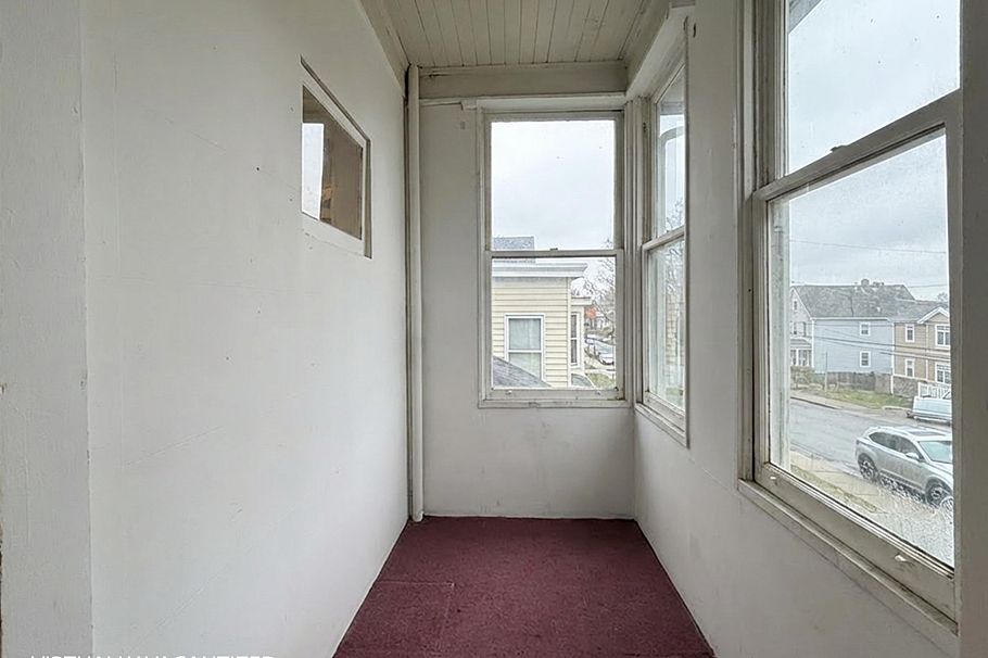 2354 E 33rd Avenue Vancouver, BC - 7