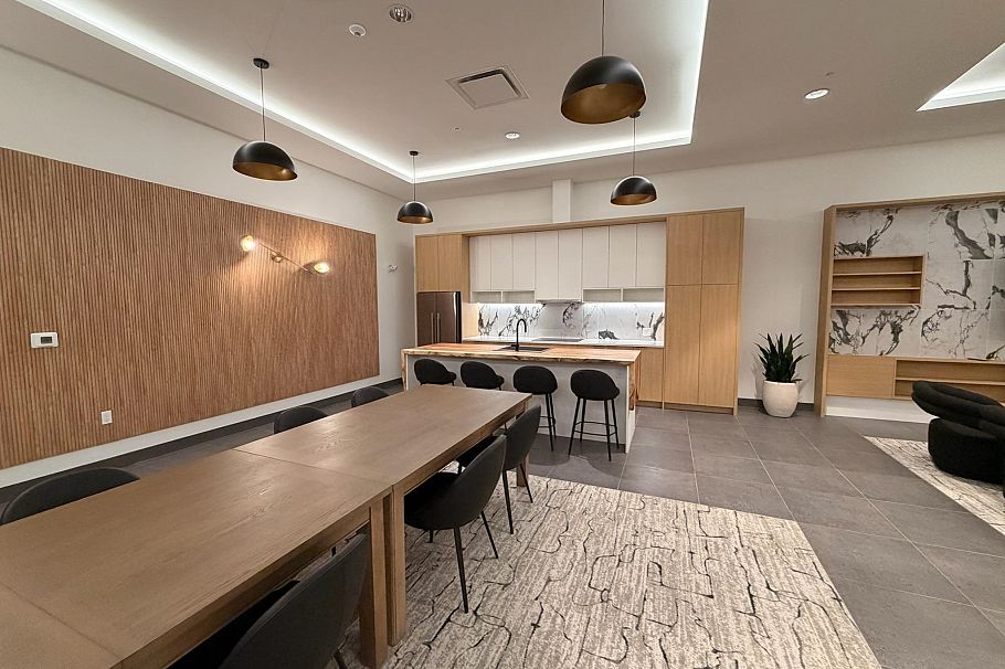 419 422 E 3rd Street North Vancouver, BC - 31