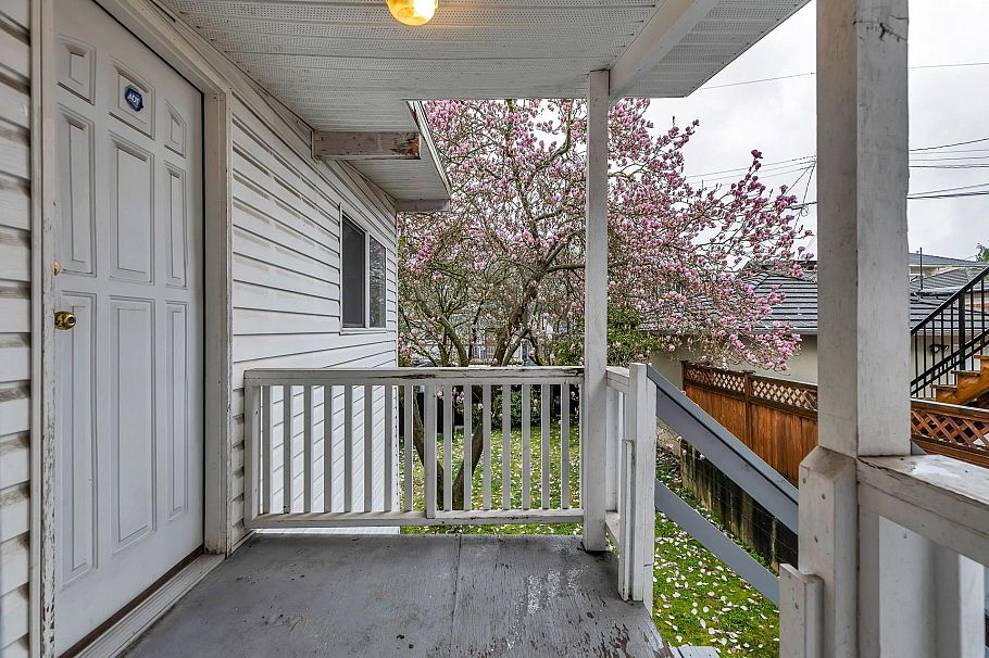 3242 Venables Street Vancouver, BC - 17