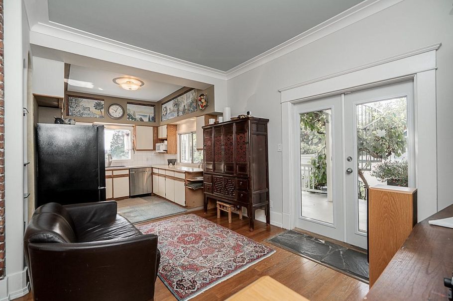 830 E 14th Avenue Vancouver, BC - 6