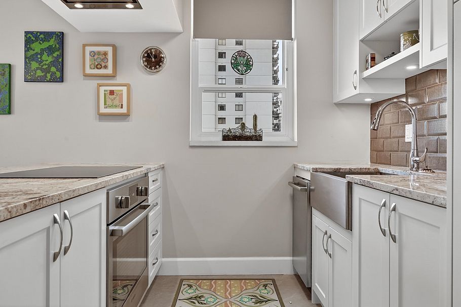 402 1100 Harwood Street Vancouver, BC - 7