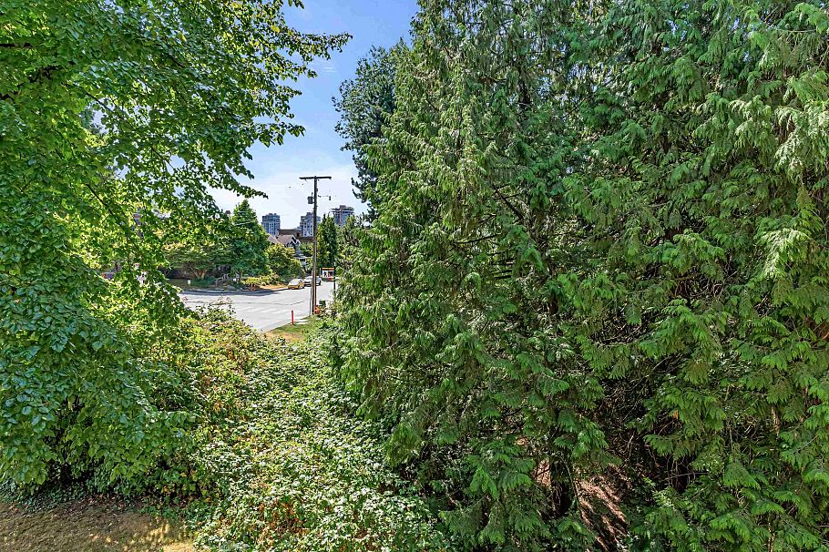 413 2059 Chesterfield Avenue North Vancouver, BC - 30