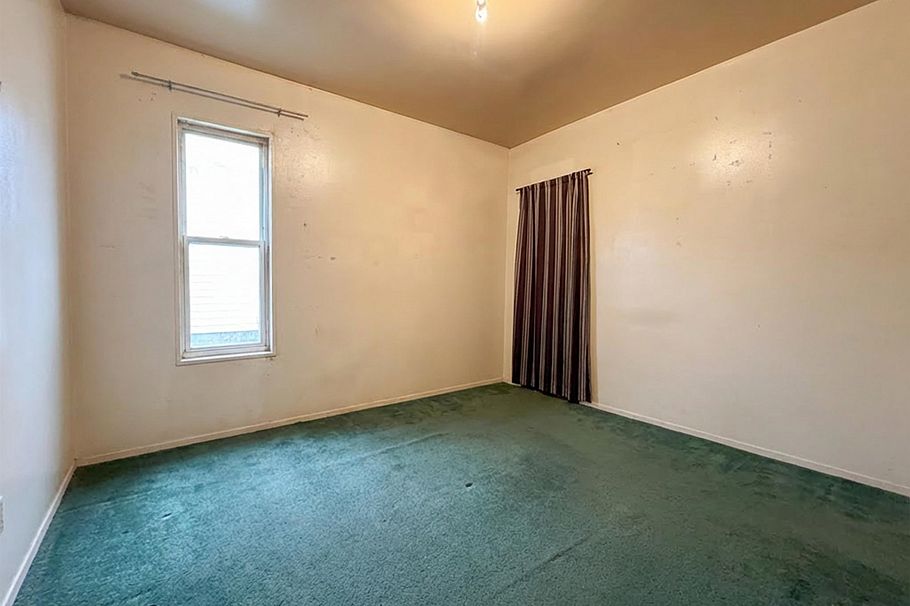 2354 E 33rd Avenue Vancouver, BC - 13