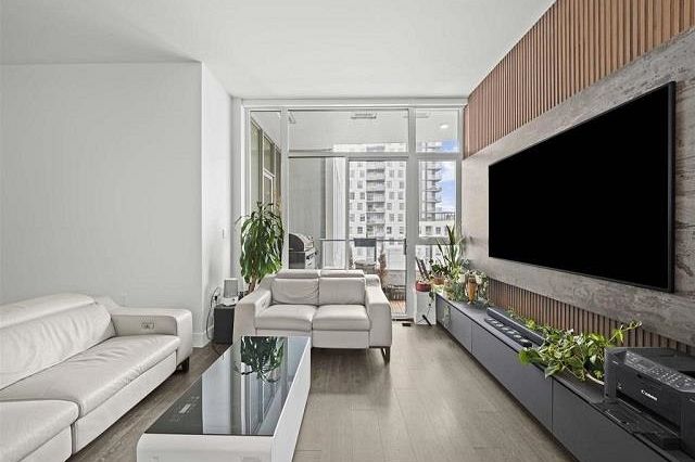 504/505 3438 Sawmill Crescent Vancouver, BC - 5