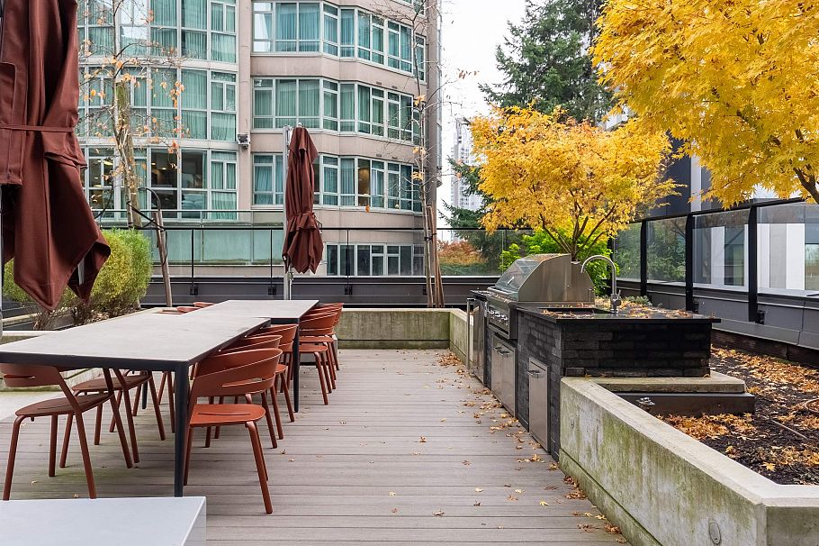 708 889 Pacific Street Vancouver, BC - 22