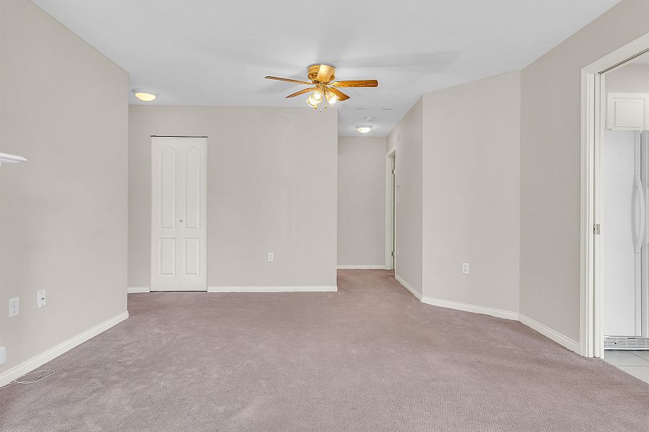 413 2059 Chesterfield Avenue North Vancouver, BC - 9