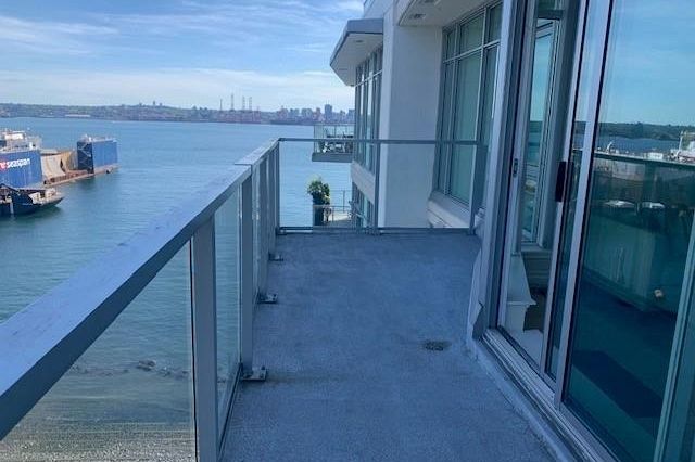 904 175 Victory Ship Way North Vancouver, BC - 12