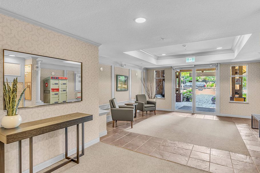 413 2059 Chesterfield Avenue North Vancouver, BC - 31