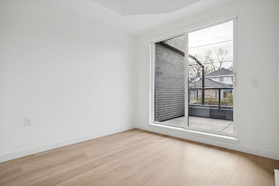 104 2268 E Broadway Vancouver, BC - 9