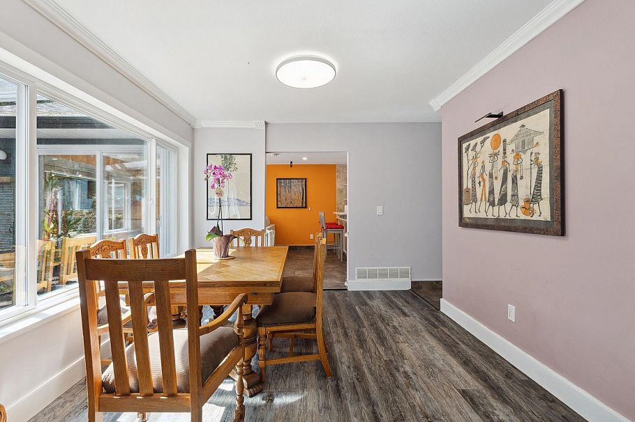 1501 Ostler Court North Vancouver, BC - 12