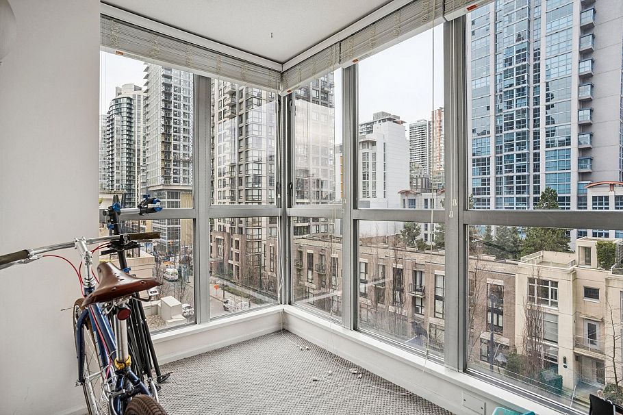 503 1238 Richards Street Vancouver, BC - 11