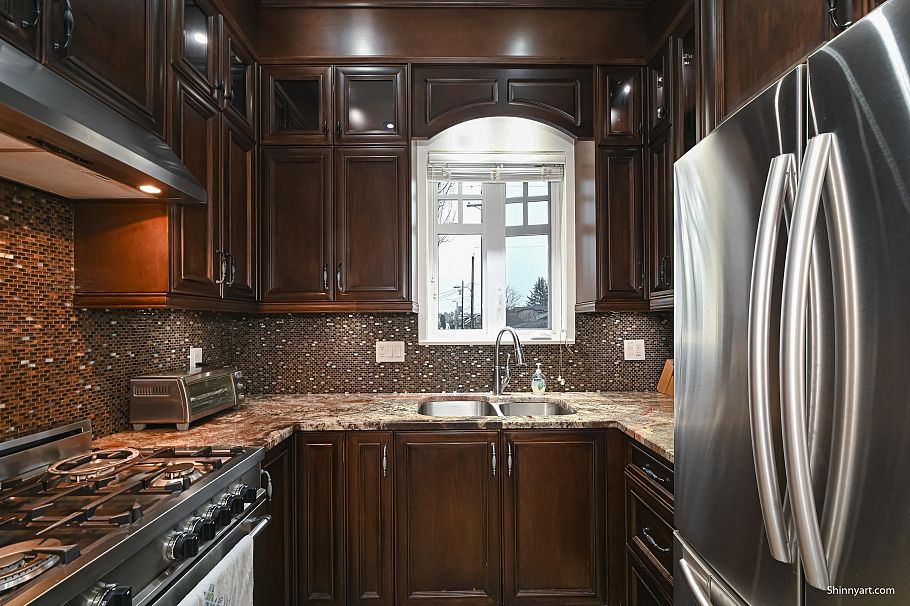 1091 E 55th Avenue Vancouver, BC - 14