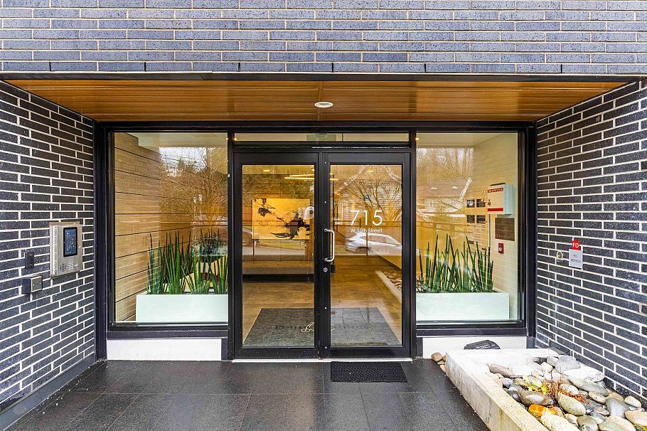 206 715 W 15th Street North Vancouver, BC - 6