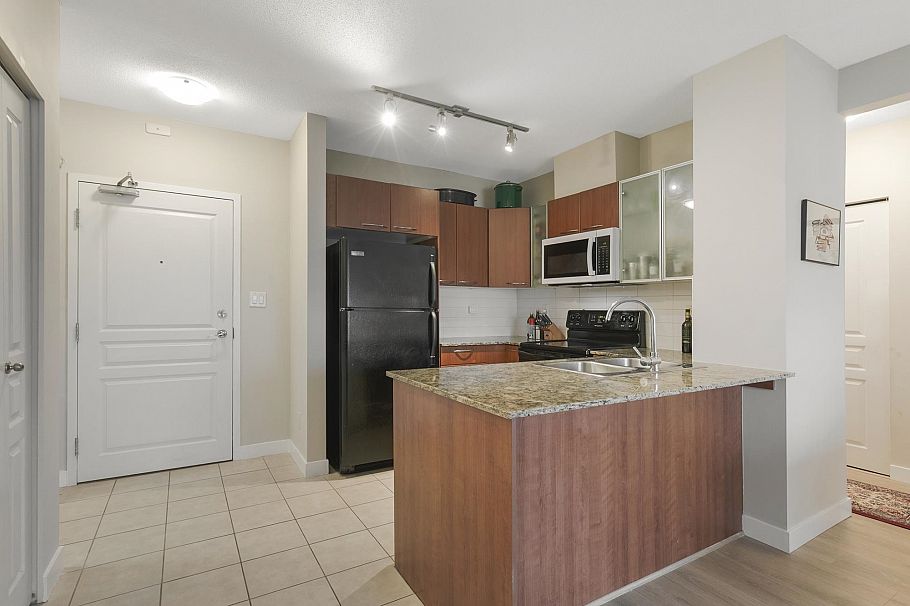 415 4028 Knight Street Vancouver, BC - 8