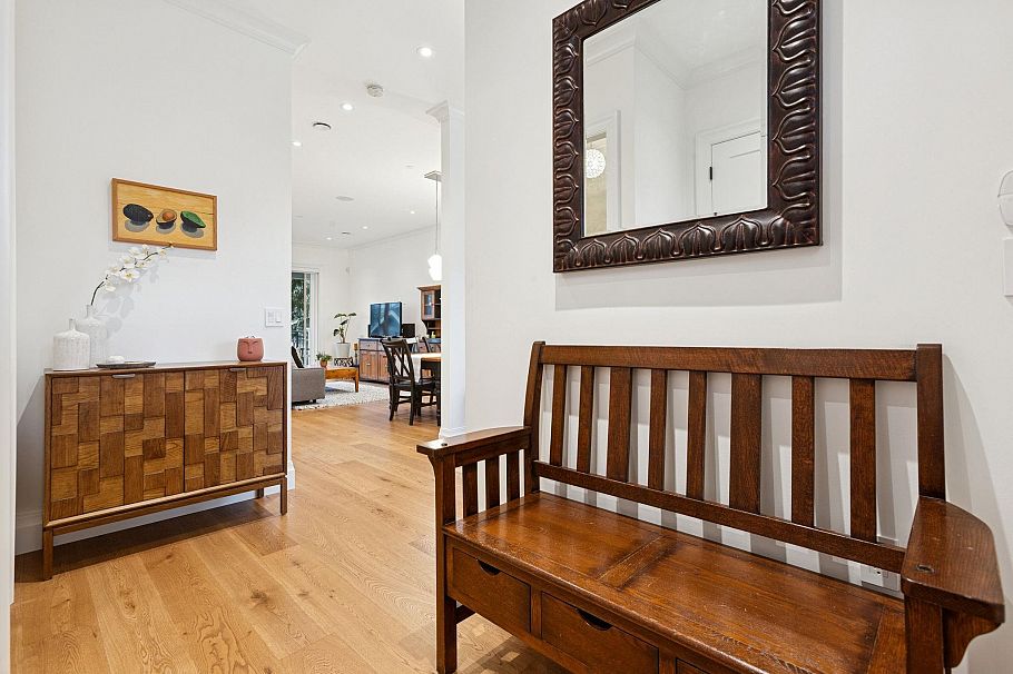 2975 W 15th Avenue Vancouver, BC - 3