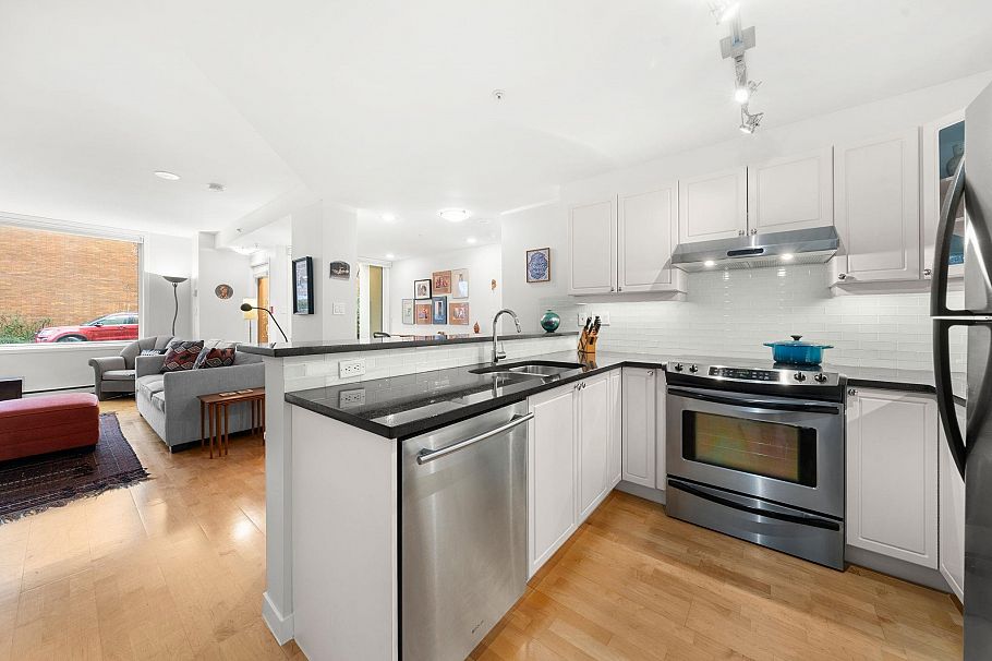 1878 York Avenue Vancouver, BC - 9