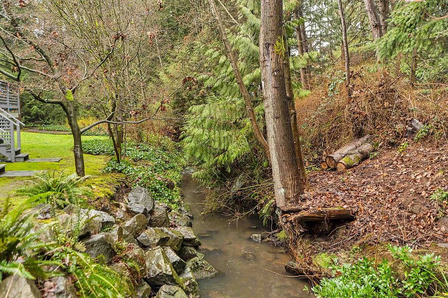 12 3634 Garibaldi Drive North Vancouver, BC - 3