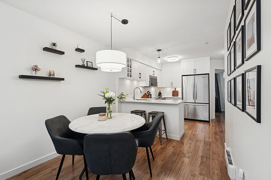 C3 332 Lonsdale Avenue North Vancouver, BC - 4