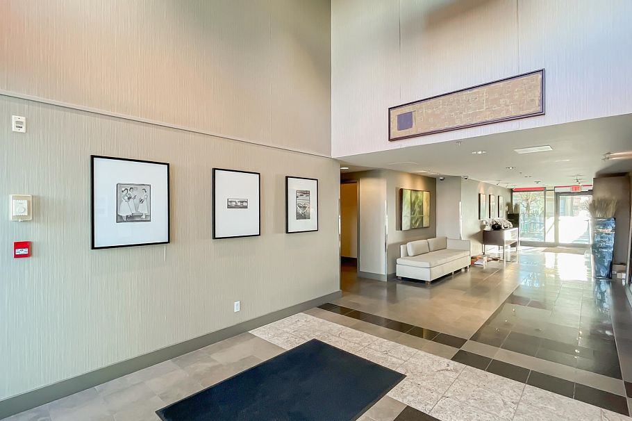 303 750 W 12th Avenue Vancouver, BC - 2