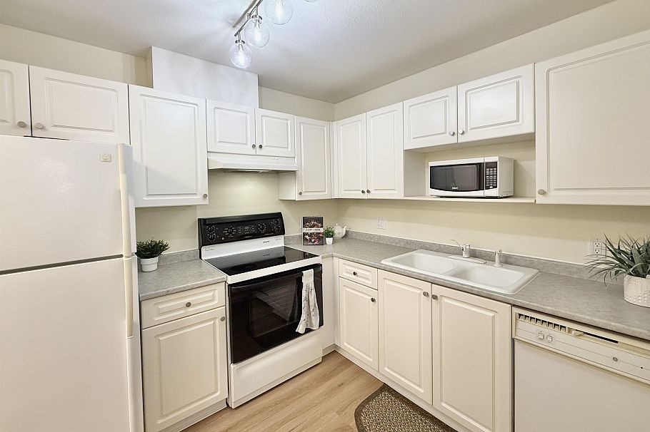 101 3638 Rae Avenue Vancouver, BC - 12