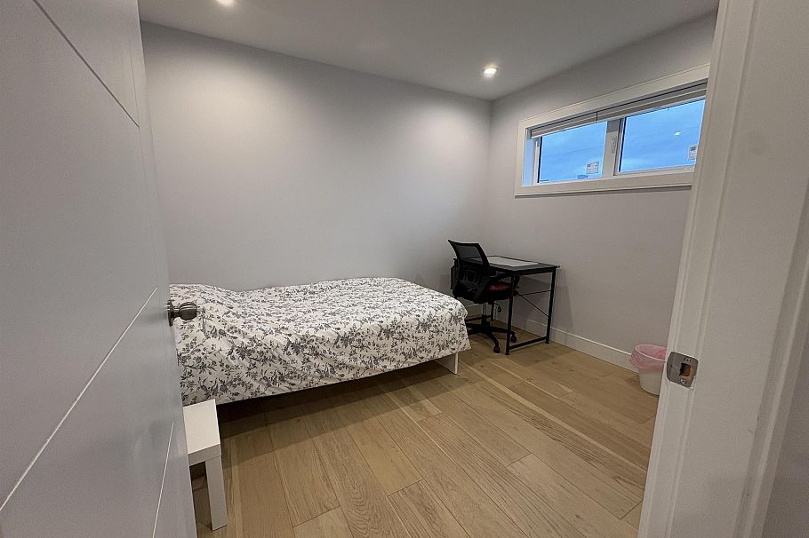 3429 Dundas Street Vancouver, BC - 2