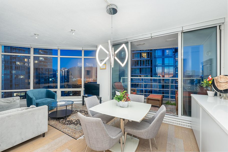 2303 1200 Alberni Street Vancouver, BC - 2