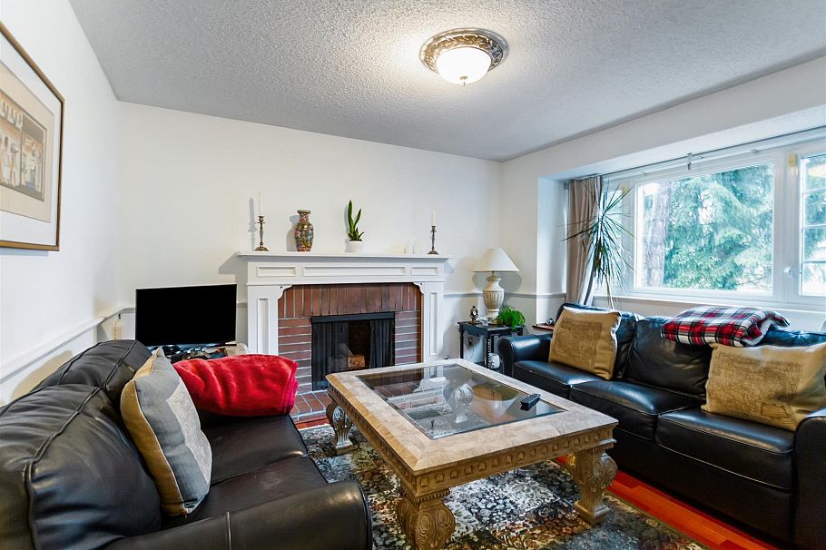 4171 Doncaster Way Vancouver, BC - 5