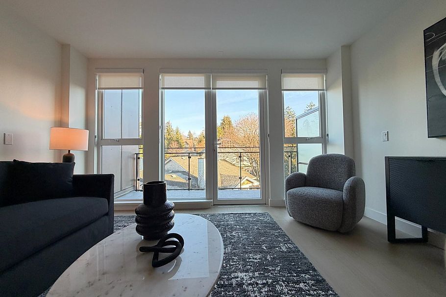 419 422 E 3rd Street North Vancouver, BC - 5