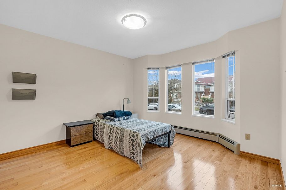 2068 Scarboro Avenue Vancouver, BC - 5