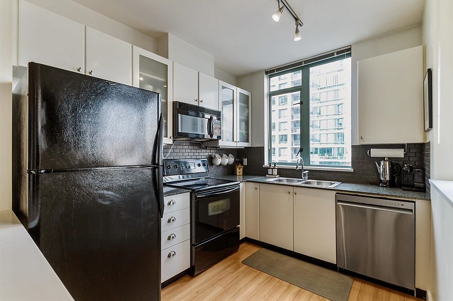 706 1238 Burrard Street Vancouver, BC - 7