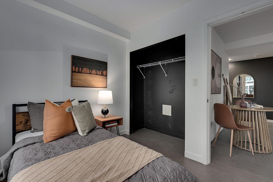 1102 66 W Cordova Street Vancouver, BC - 17