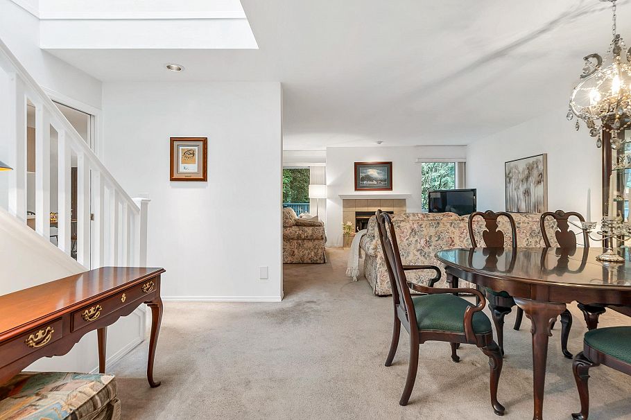 12 3634 Garibaldi Drive North Vancouver, BC - 11