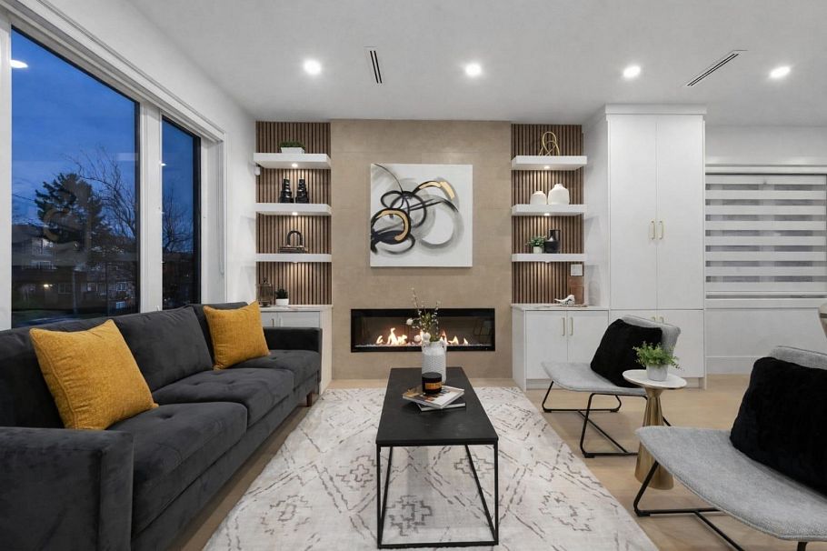 2 7361 Fraser Street Vancouver, BC - 1