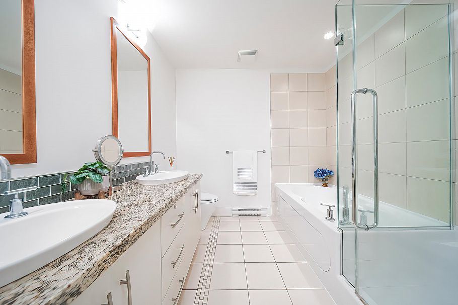 212 6333 Larkin Drive Vancouver, BC - 14