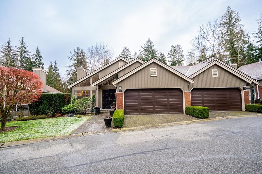 22 4055 Indian River Drive North Vancouver, BC - 25