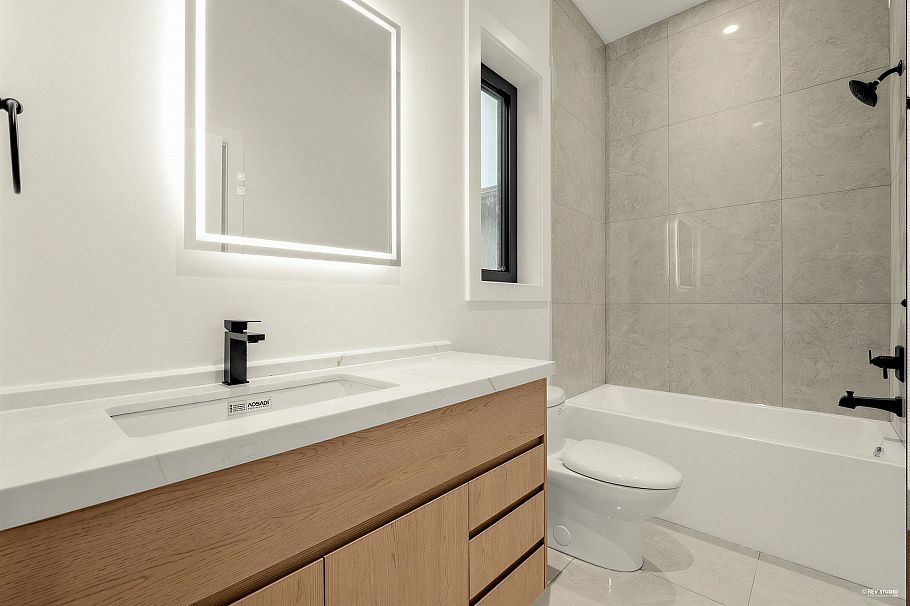 260 E 65th Avenue Vancouver, BC - 21