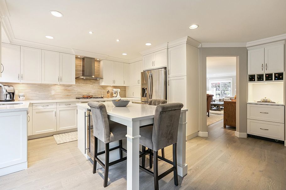 1076 Clements Avenue North Vancouver, BC - 10