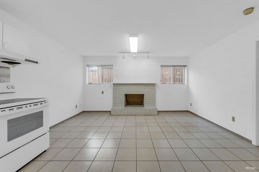 2068 Scarboro Avenue Vancouver, BC - 32